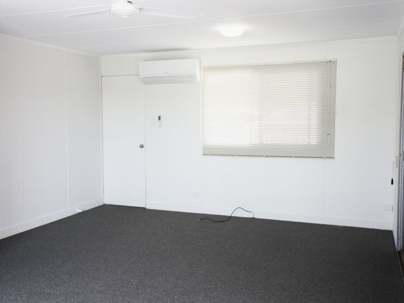 20 Davey Street, Glenella QLD 4740