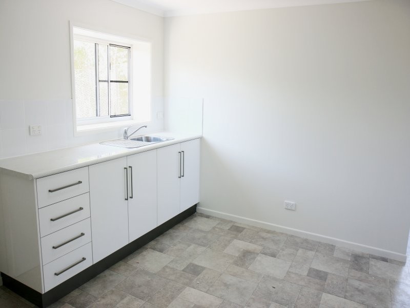 20 Davey Street, Glenella QLD 4740