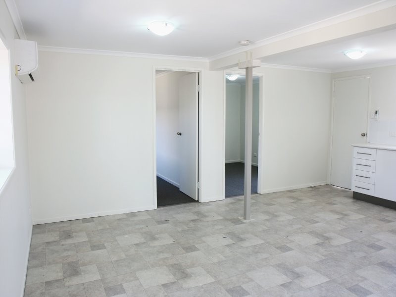 20 Davey Street, Glenella QLD 4740