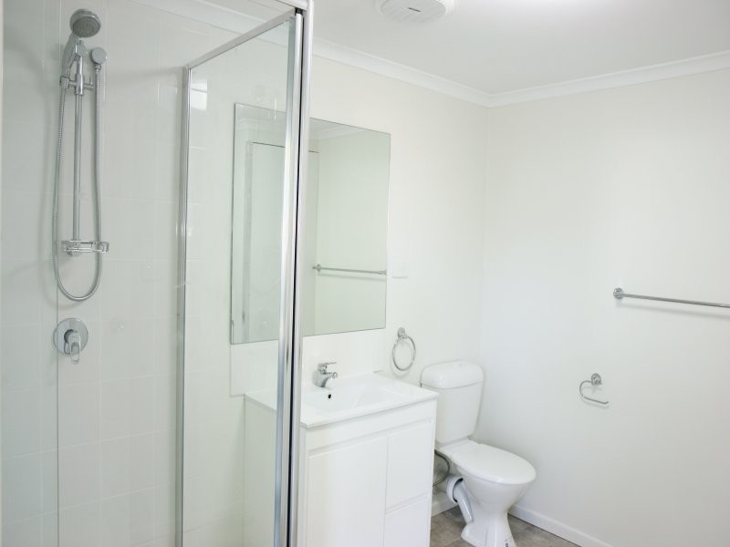 20 Davey Street, Glenella QLD 4740