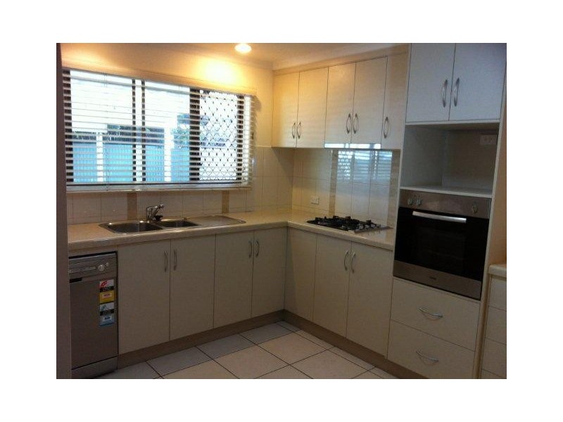 8 Jason Street, Andergrove QLD 4740