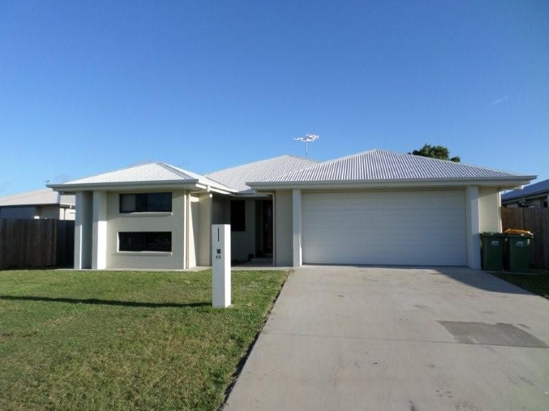 13 Kingslea Court, Ooralea QLD 4740