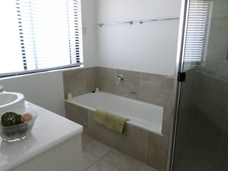 13 Kingslea Court, Ooralea QLD 4740