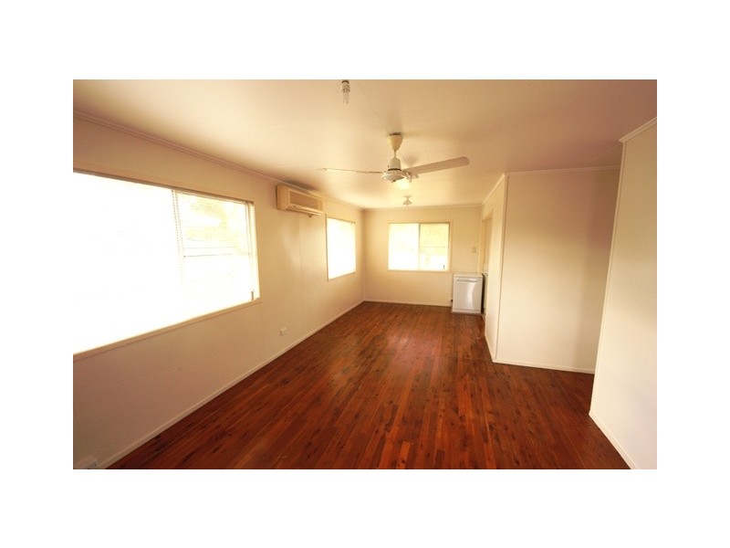 27 Shannon Crescent, Dysart QLD 4745