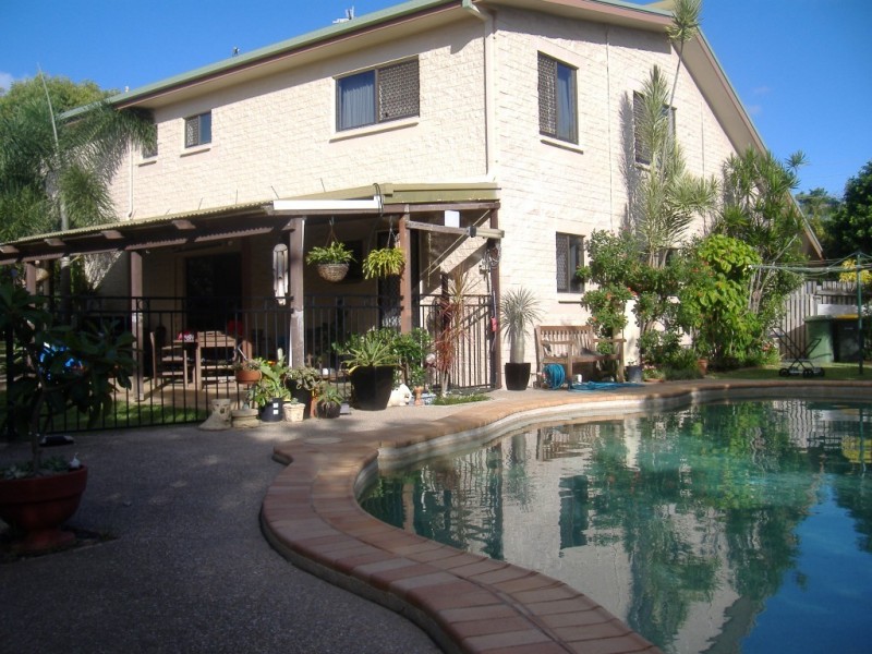 10 Paton Terrace, Slade Point QLD 4740