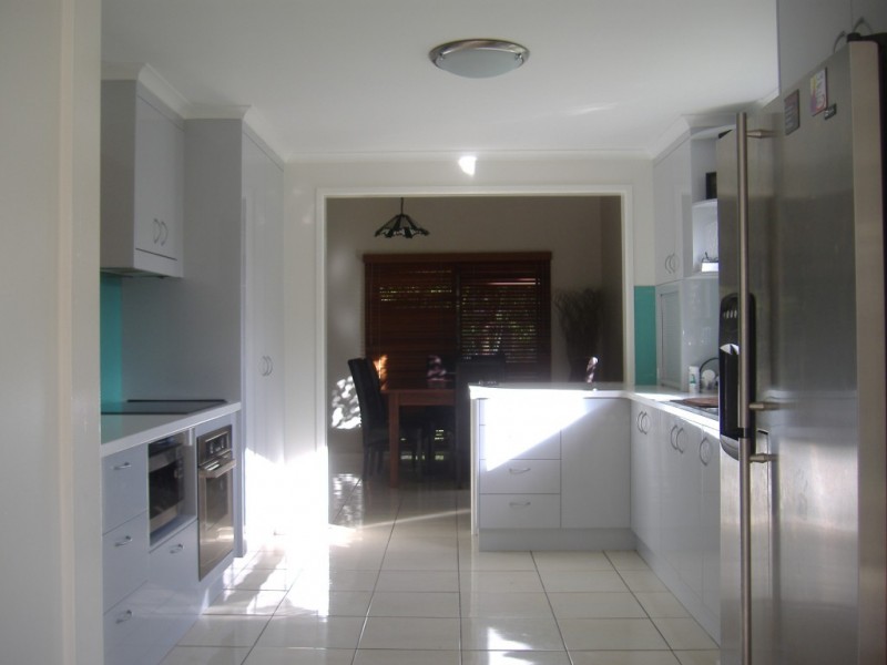 10 Paton Terrace, Slade Point QLD 4740