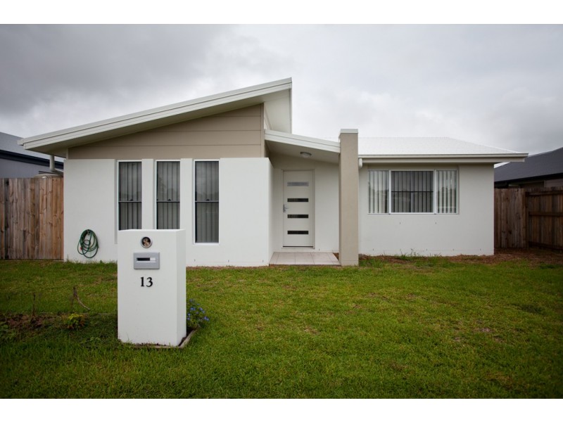 13 Elgans Parade, Rural View QLD 4740