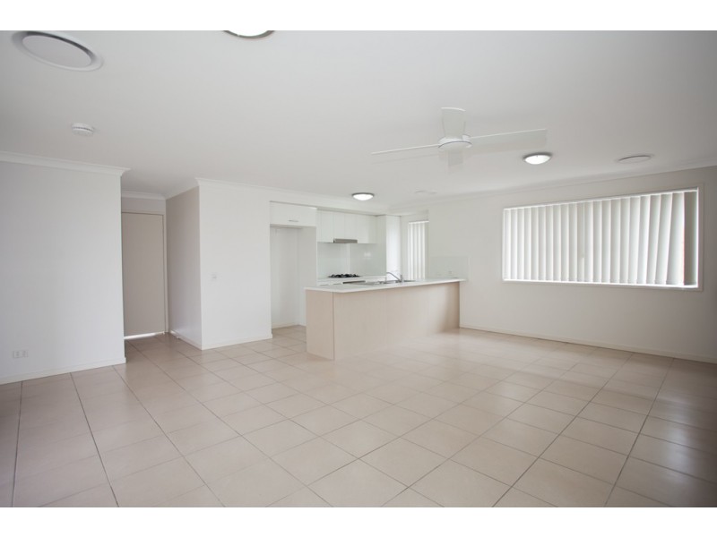 13 Elgans Parade, Rural View QLD 4740