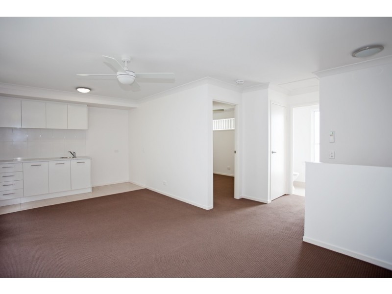 13 Elgans Parade, Rural View QLD 4740