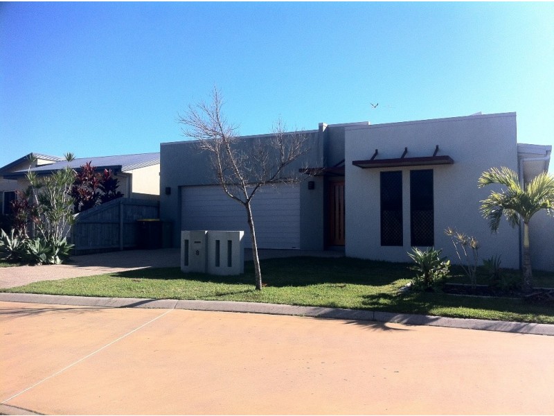8 Rosemoor Court, Glenella QLD 4740
