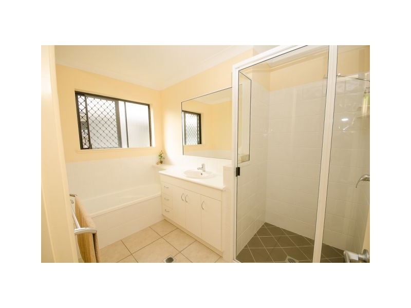 11C Sologinkin Rd, Rural View QLD 4740