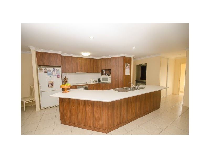 11C Sologinkin Rd, Rural View QLD 4740