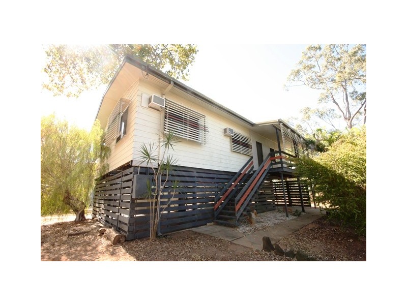 9 Jackson Avenue, Moranbah QLD 4744