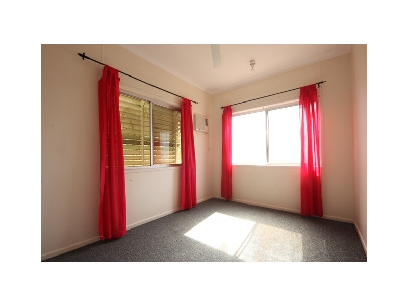 9 Jackson Avenue, Moranbah QLD 4744