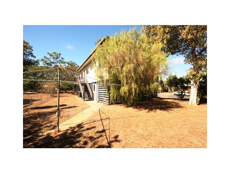 9 Jackson Avenue, Moranbah QLD 4744
