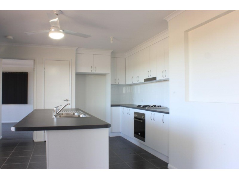 17 Brearley Court, Rural View QLD 4740
