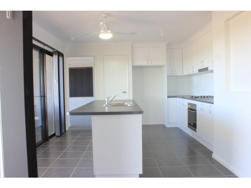 17 Brearley Court, Rural View QLD 4740