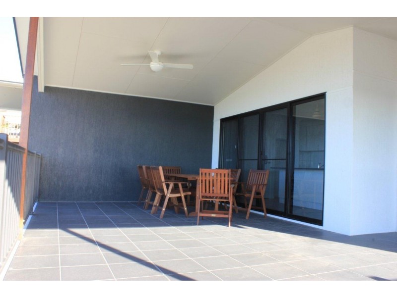 17 Brearley Court, Rural View QLD 4740