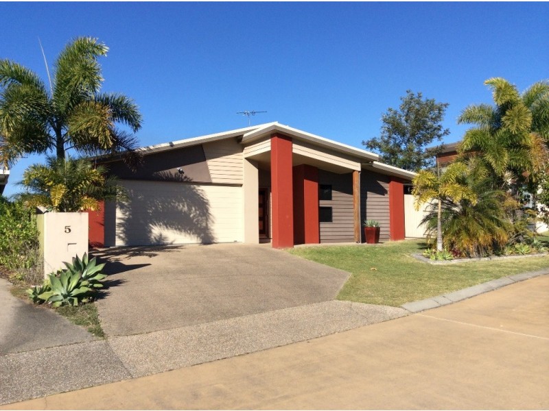 5 Rosemoor Court, Glenella QLD 4740