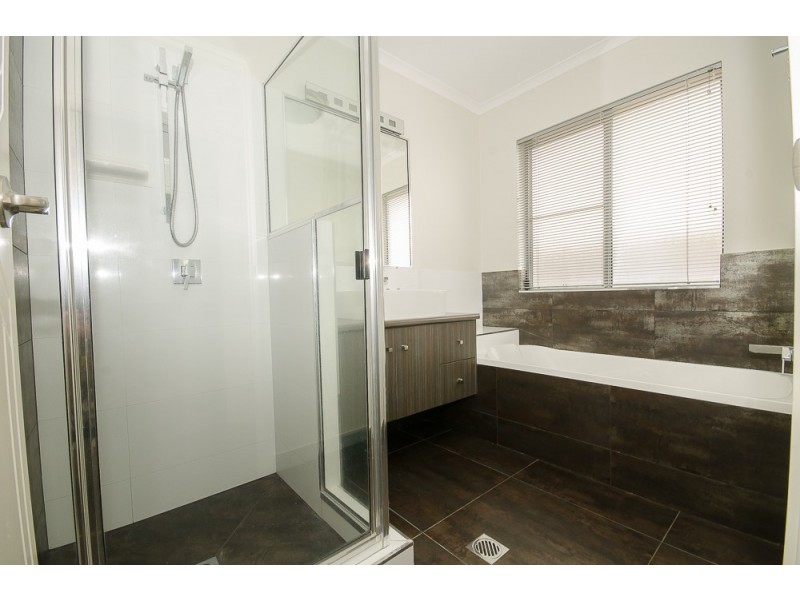 10 Crestview Cres, Bucasia QLD 4750