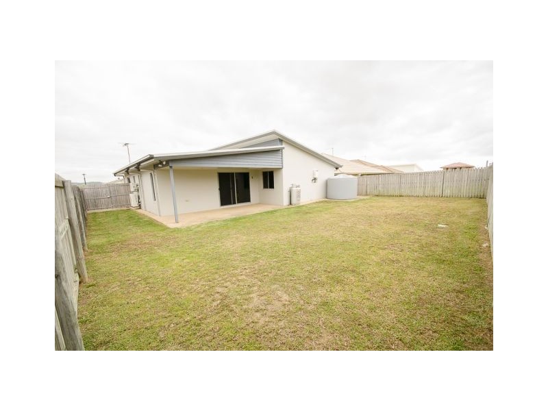 10 Crestview Cres, Bucasia QLD 4750