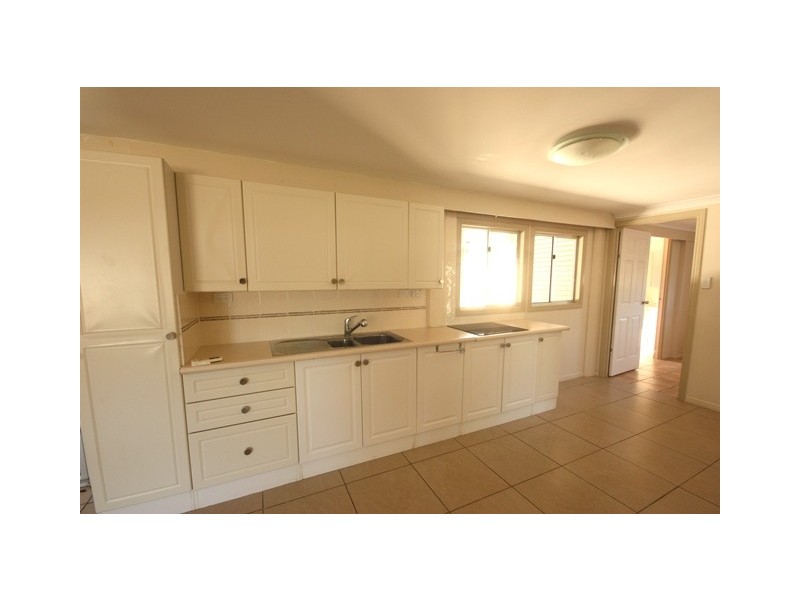 11 The Barons Drive, Andergrove QLD 4740