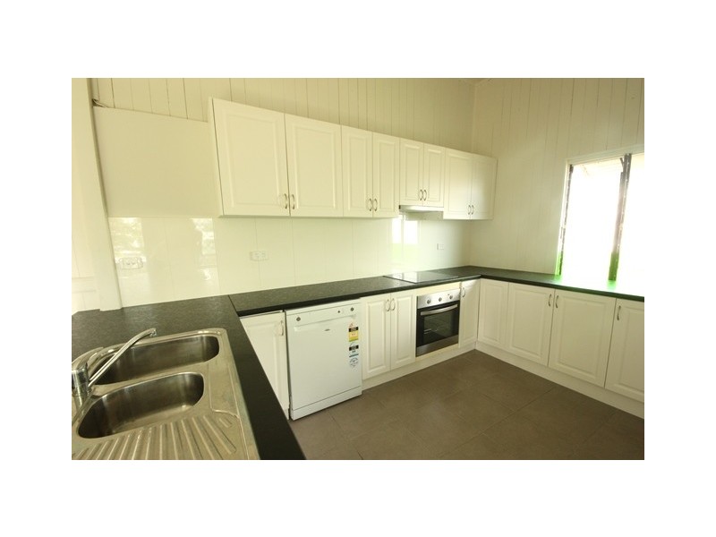 14 Hucker Street, Mackay QLD 4740