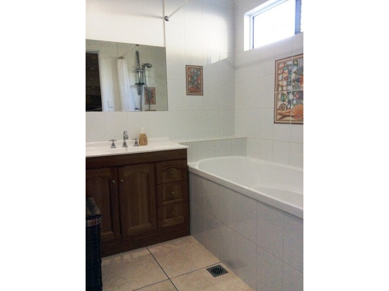 20 Lloyd Street, West Mackay QLD 4740