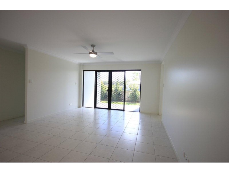 2/1 Kenzey Street, North Mackay QLD 4740