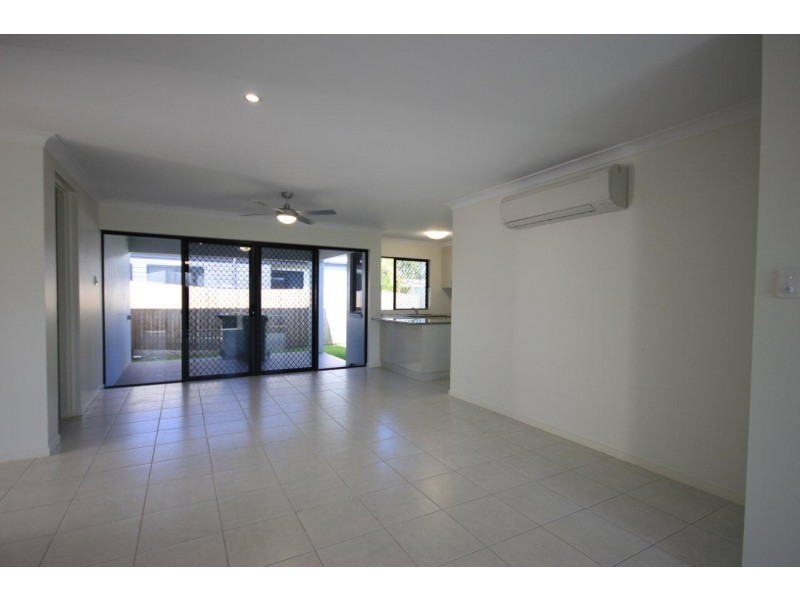 2/1 Kenzey Street, North Mackay QLD 4740