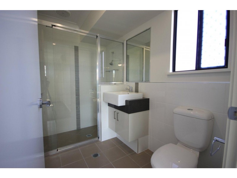 2/1 Kenzey Street, North Mackay QLD 4740