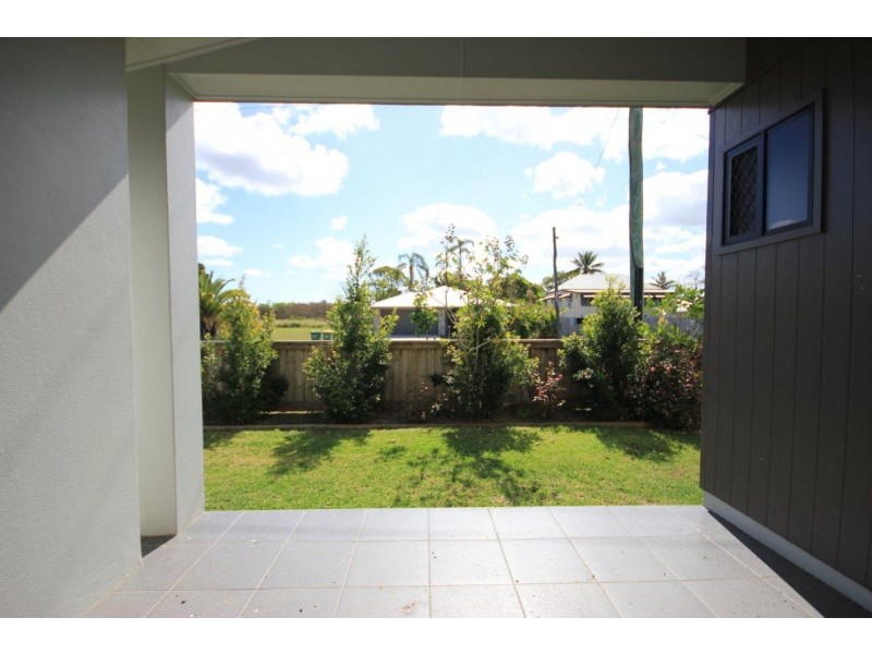 2/1 Kenzey Street, North Mackay QLD 4740