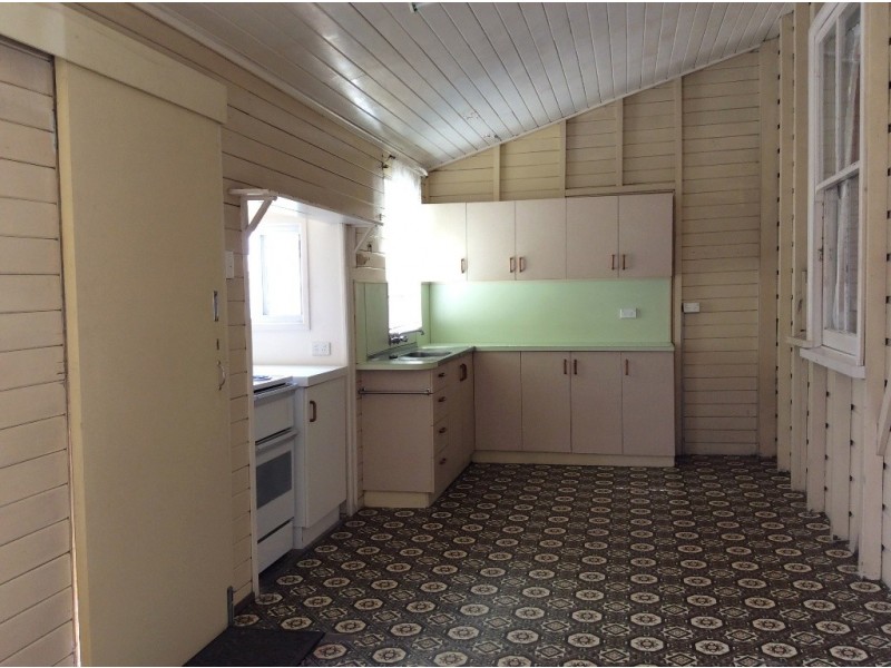 8 Nelson Street, Mackay QLD 4740