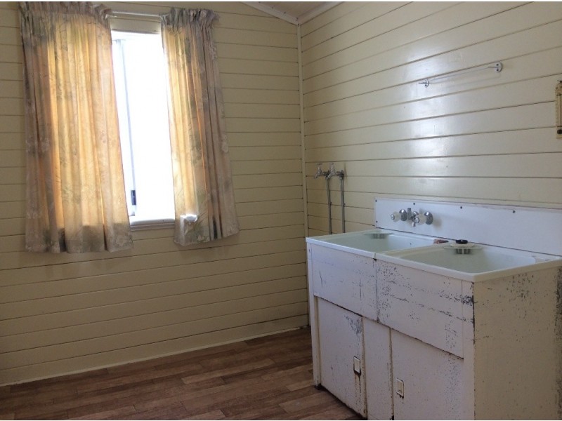 8 Nelson Street, Mackay QLD 4740