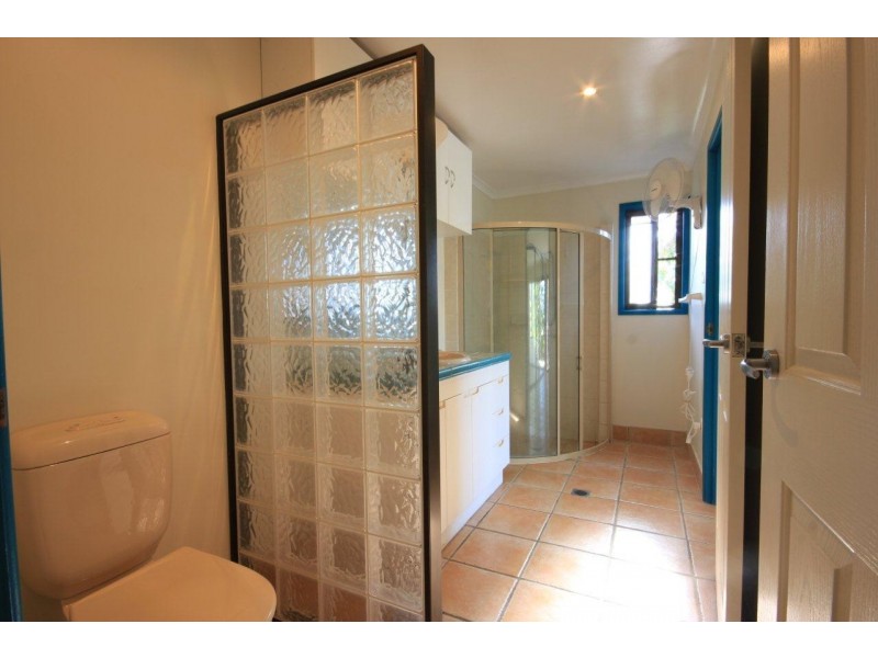 2 Eulbertie Avenue, Eimeo QLD 4740