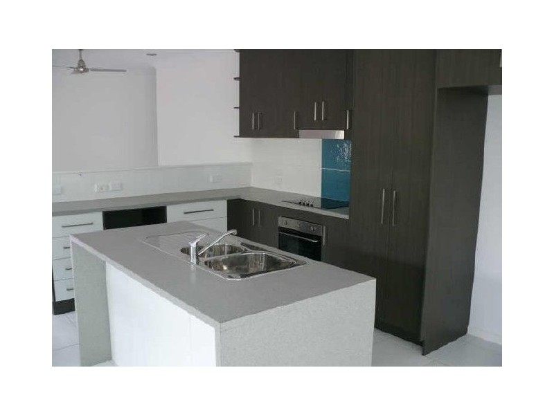 81 Village Crescent, Eimeo QLD 4740