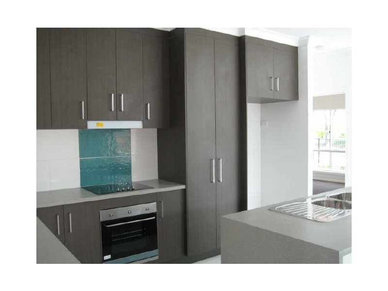 81 Village Crescent, Eimeo QLD 4740