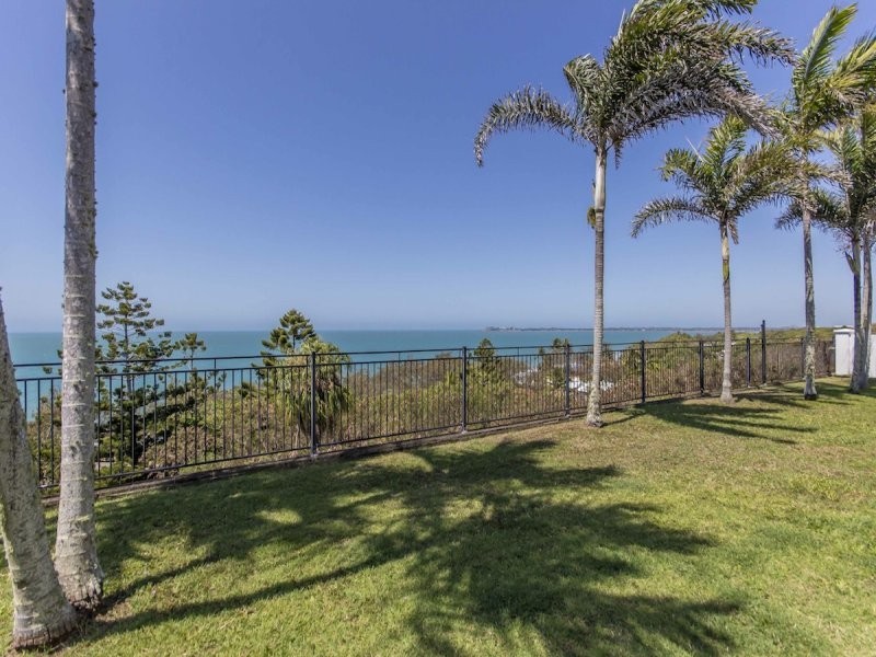 17 Sunrise Place, Blacks Beach QLD 4740