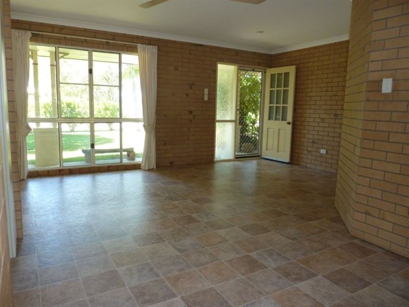 21 Youngs Lane, Walkerston QLD 4751