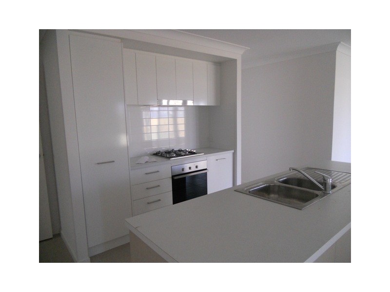 15 Elizabeth Street, Mirani QLD 4754