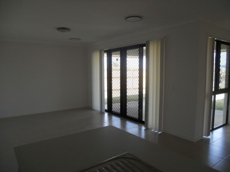 15 Elizabeth Street, Mirani QLD 4754