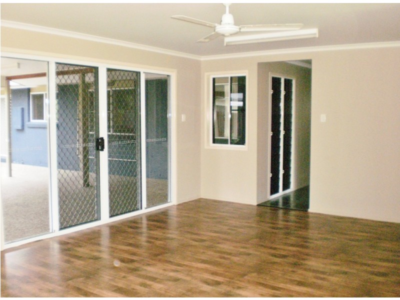 8 Azalea Court, Beaconsfield QLD 4740