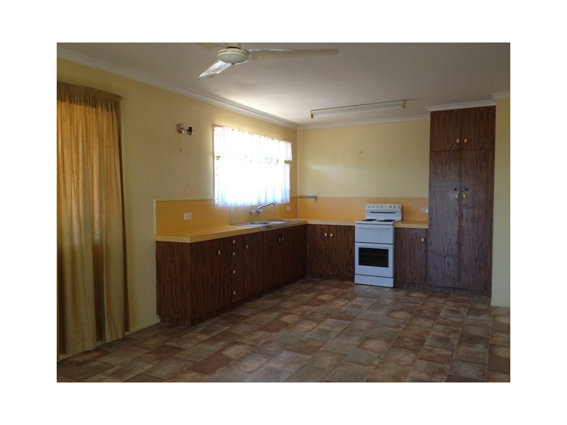 1/8 Fisher Street, Bucasia QLD 4750