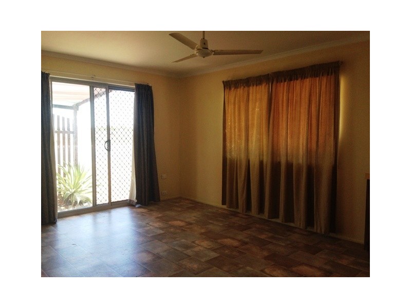1/8 Fisher Street, Bucasia QLD 4750