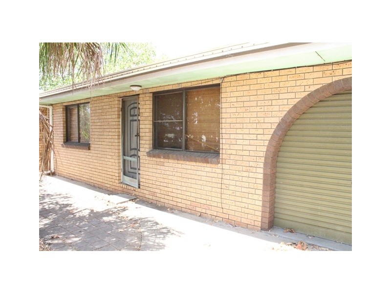 1/4 McHugh Street, Rural View QLD 4740