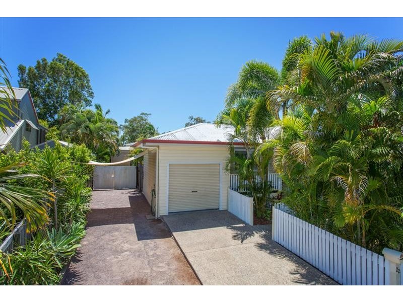 22 Edmonds Street, Bucasia QLD 4750