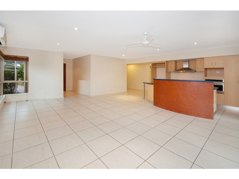 16 Seacove Court, Eimeo QLD 4740