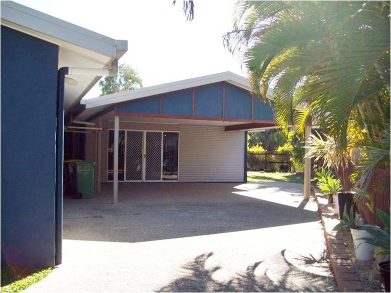 8 Azalea Court, Beaconsfield QLD 4740