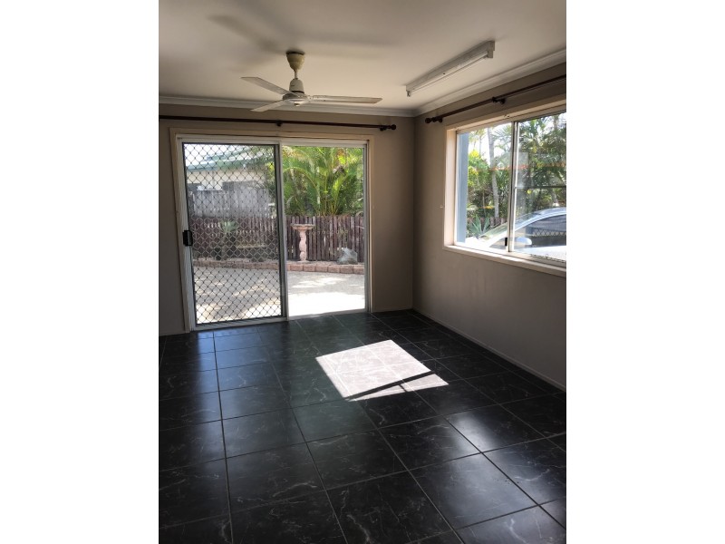 8 Azalea Court, Beaconsfield QLD 4740