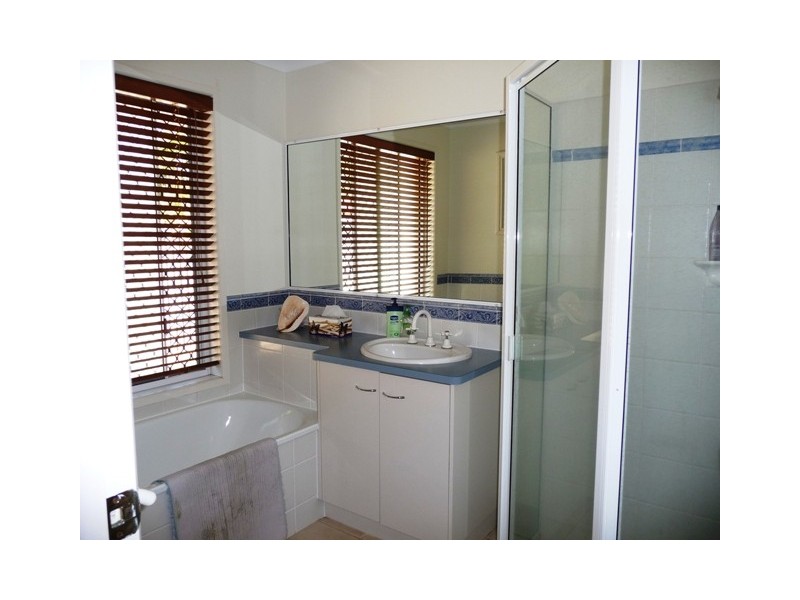 4 Spinnaker Way, Bucasia QLD 4750